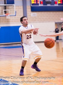 Brackenridge point guard Aaron Lopez distributes the ball.