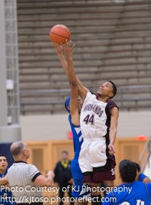 Highlands' JerMichael Shirley scored nine points against Clemens.