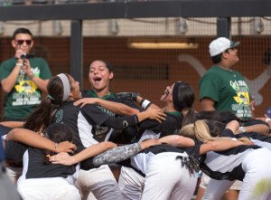 Draons players get fired up before the state semifinal game against The Woodlands.