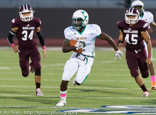 Sam Houston back Devin Harris (2) is loose in the secondary. Harris ran for 129 yards.